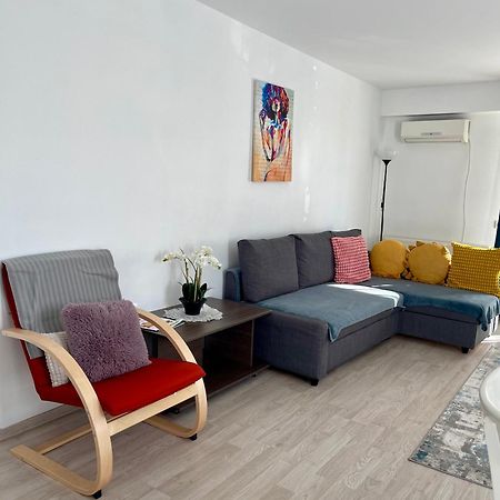 Fly Airport Residences & Therme-Self Check-In Otopeni Buitenkant foto