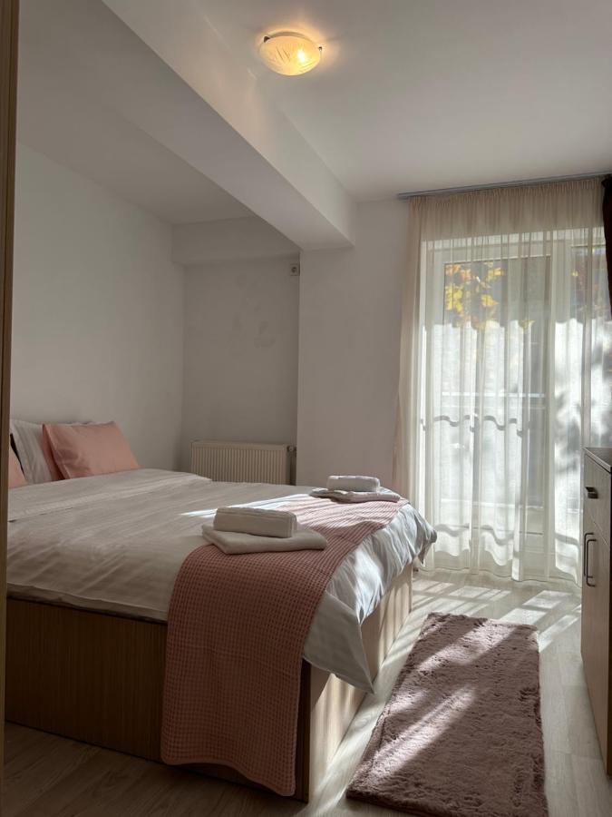 Fly Airport Residences & Therme-Self Check-In Otopeni Buitenkant foto