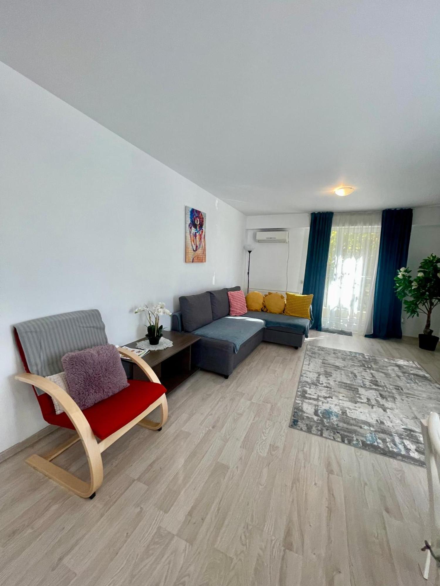 Fly Airport Residences & Therme-Self Check-In Otopeni Buitenkant foto