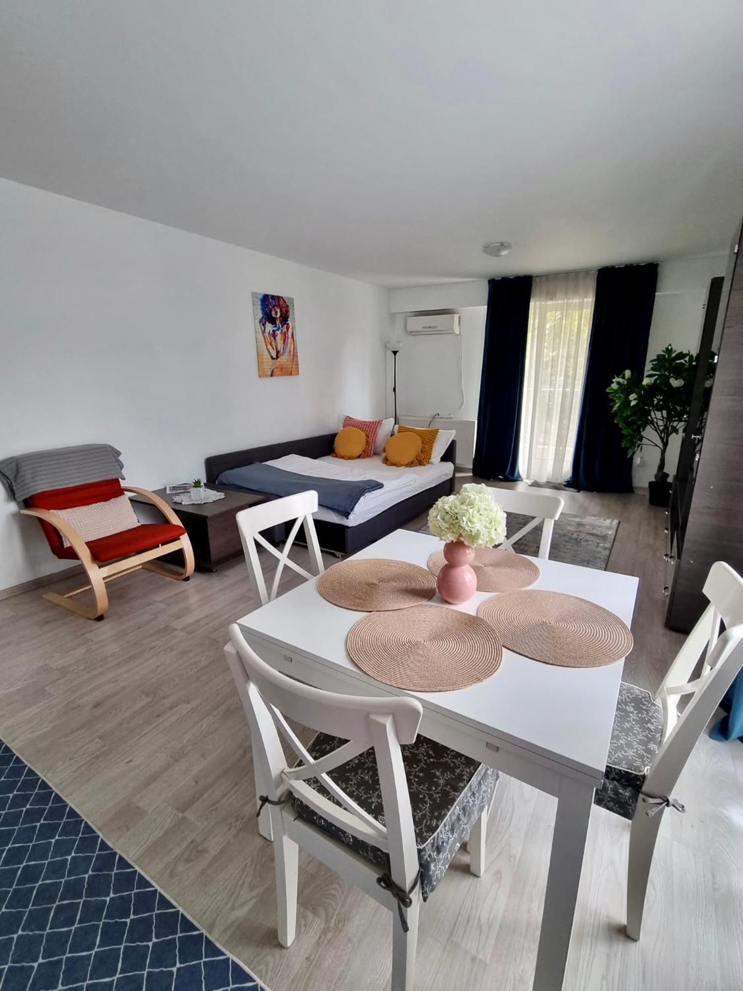 Fly Airport Residences & Therme-Self Check-In Otopeni Buitenkant foto